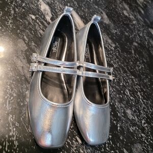 BRAND NEW RACHEL RACHEL ROY DAZZEL METALLIC  MARY JANE FLATS